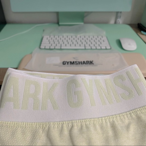 GYMSHARK LEGGINGS PISTACHIO - Picture 4 of 6